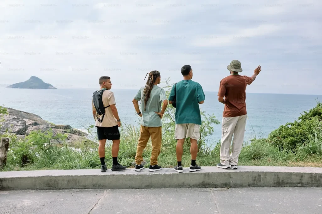 Viaggi di Gruppo per Solitari: Scoprire il Mondo in Compagnia