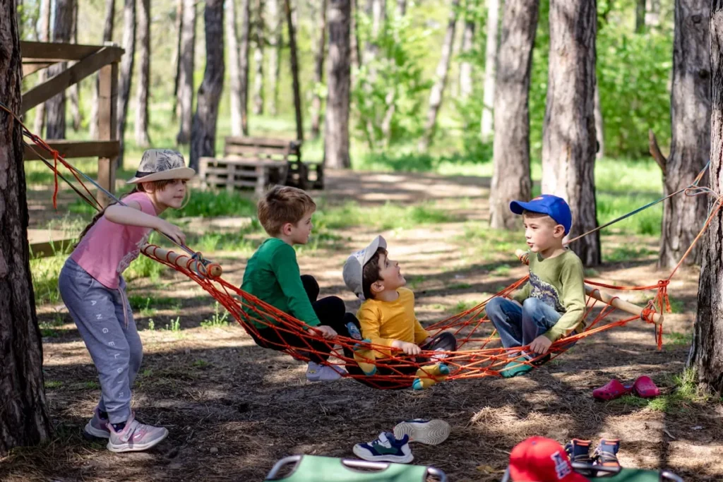 Esplorare la Natura: Attività Outdoor Sostenibili per Famiglie