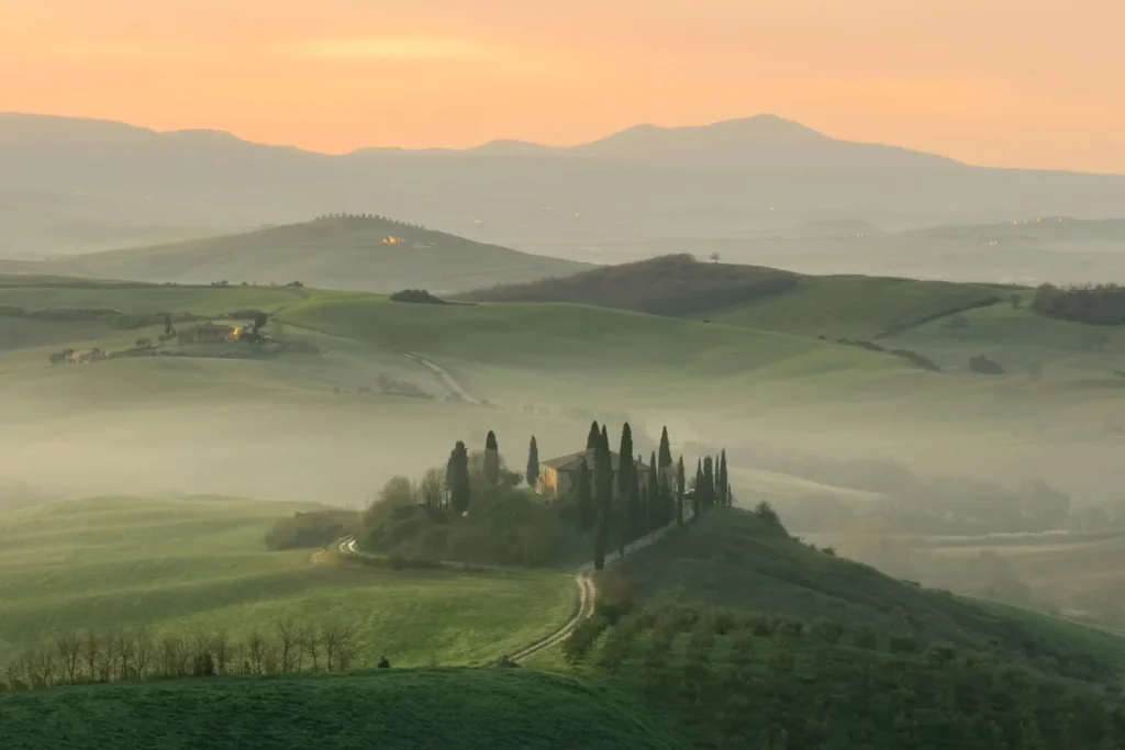 Scoprire la Toscana a Ritmo Lento: Itinerari per Viaggiatori Tranquilli